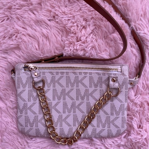 Michael Kors bag - Picture 1 of 3